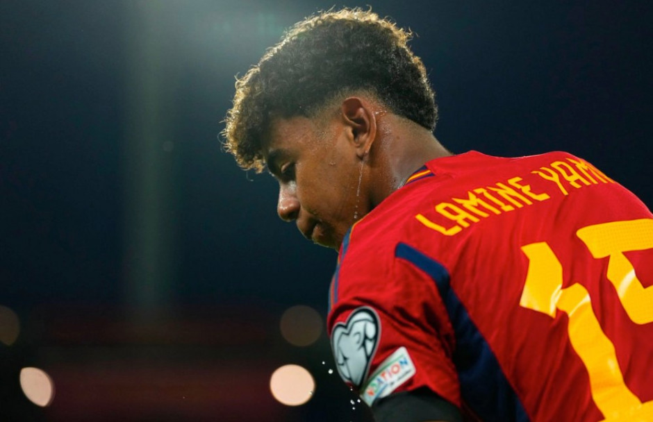 世体：巴萨还没有收到对特狮的报价，他们希望他先彻底康复（世界体育报：巴萨尚未接到特尔施特根的报价，俱乐部更希望他先完全康复）