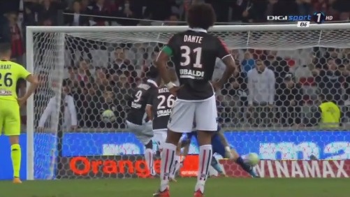 劳塔罗2025年12场欧冠进12球，欧冠主场连续5场破门（劳塔罗2025年欧冠12场轰12球，欧冠主场已连续5战破门）