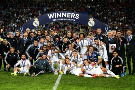 阿斯：皇马忧虑球队体能表现，1月西超杯成绩影响阿隆索帅位（《阿斯》：皇马担忧球队体能，1月西超杯战绩或影响阿隆索帅位）