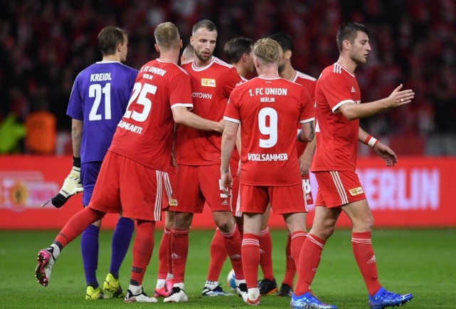 劳塔罗：我不在乎外界批评；有时间我会请全队吃烤肉（劳塔罗：不在意外界质疑，有空就请全队吃烧烤）