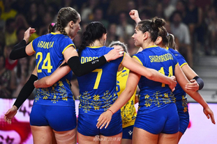 弗里克的历史巅峰：95年来最年轻的巴萨首发阵容震撼西甲（弗里克缔造95年来最年轻巴萨首发，震撼西甲）